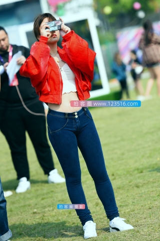 【咔喳赛贴】红衣牛仔