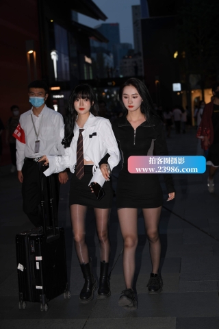 夜拍嘿丝小姐妹