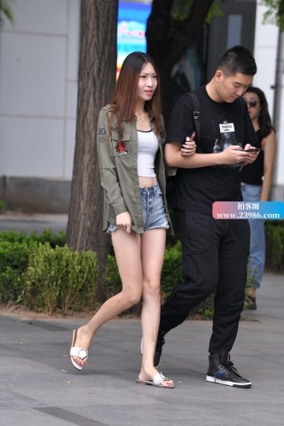 清新亮丽热牛女友