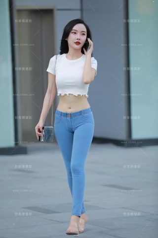 【玻璃街拍】这条街最靓的妹