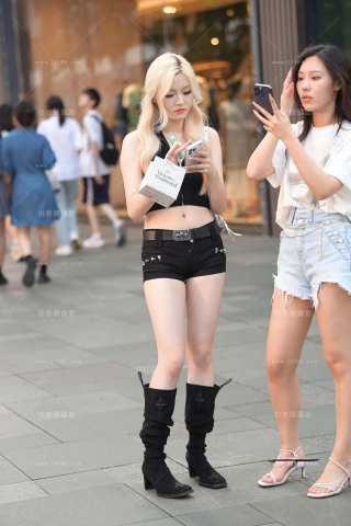 这种靴子好看？？？