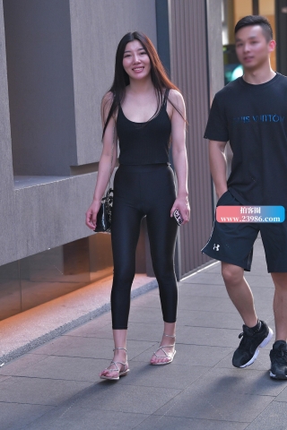 【视觉冲击赛贴】黑色紧身裤的女盆友