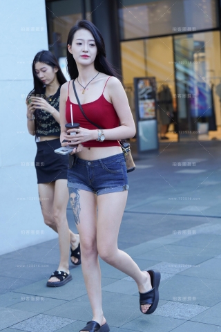 热裤长腿