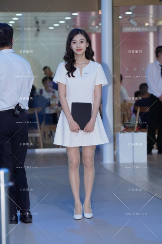 礼仪导购小姐姐