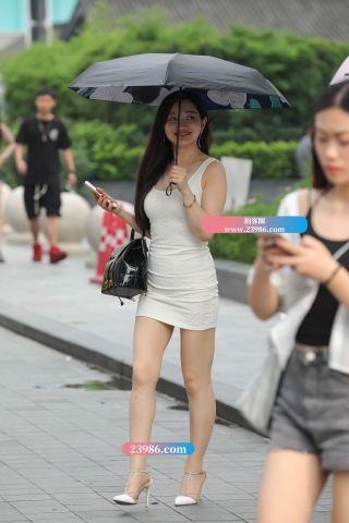 【凯恩赛帖】丰满的熟女 高跟美腿真有韵味