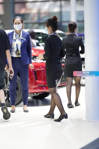 捷豹黑丝美女销售