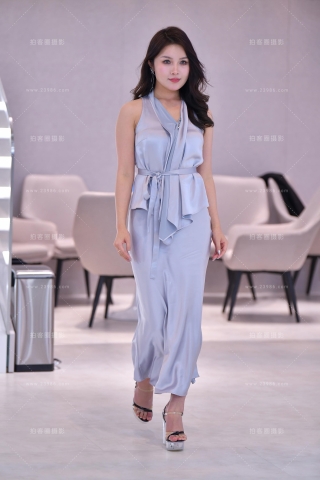 ★水晶高跟长裙美女