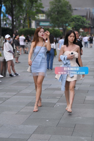 裙子超好看的小姐姐