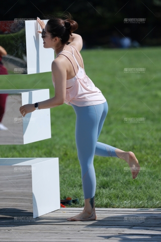 【小默赛帖】★活泼瑜伽美女★