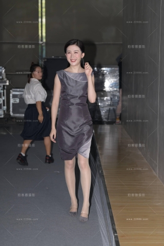 端庄的丝袜美女模特