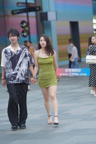 漂亮女友~羡慕不已