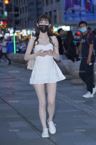 纯情气质肤白貌美