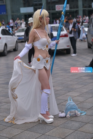 角色扮演的女孩