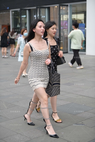 魅力美腿美女逛街