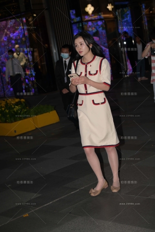 夜拍连衣裙，rou丝小姐姐