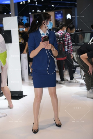 卖车的肉丝制服小姐姐