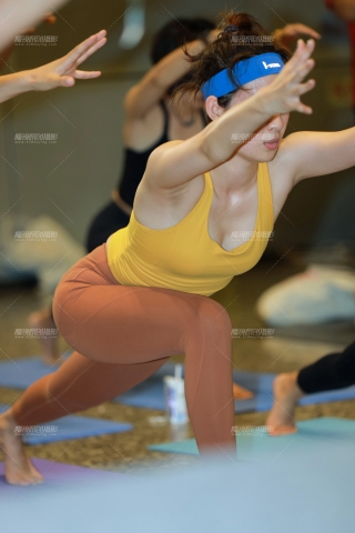 第1592篇★舒展瑜伽美女★