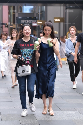 高挑，素颜de美女~