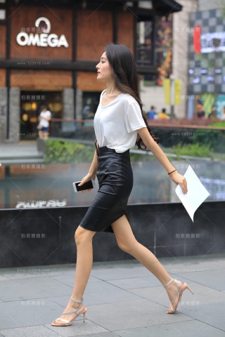 这身材 这气质 人间难得几回闻