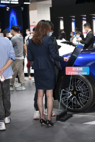 认真工作的人最美了~