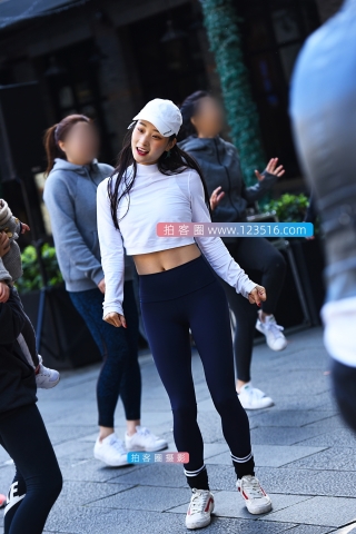 街中舞动的旋律