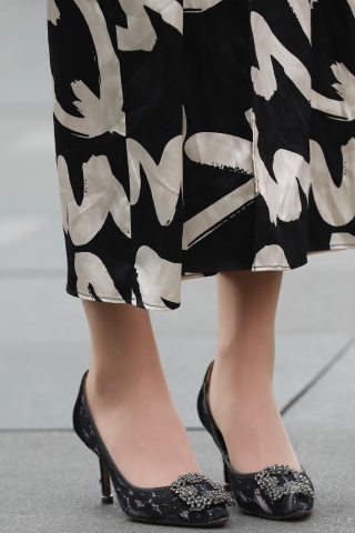 端庄气质的搭配 让人看到不一样的美