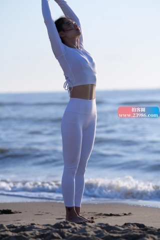 【小默赛帖】1659★蓝天，大海，美女★（城市版）