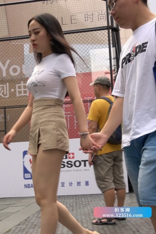 4K - 别人家的丰满漂亮小蛮腰女友 [1.26 GB/MP4]（视频版）