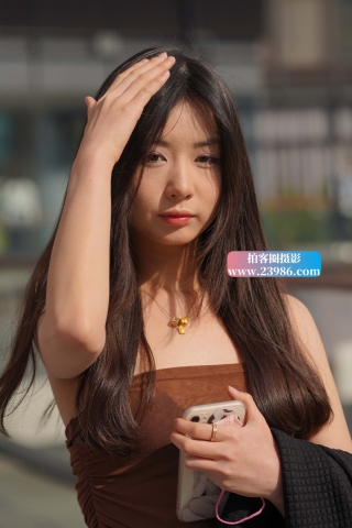 搭讪棕色裙小姐姐