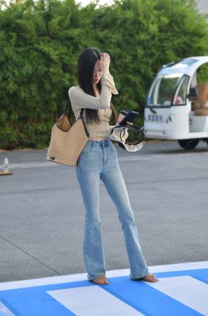 还是她，酒窝美女~