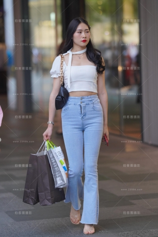 紧牛美女 好身材