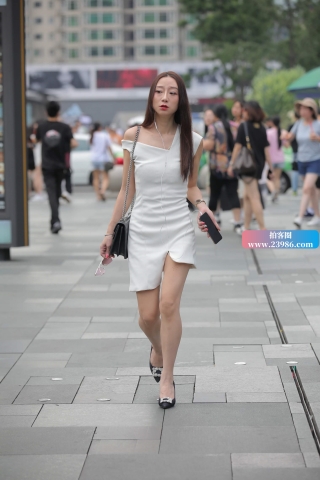 黑色高跟白裙姐姐