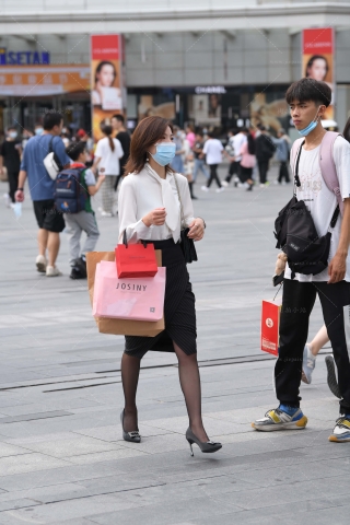 逛街购物的黑丝高跟~