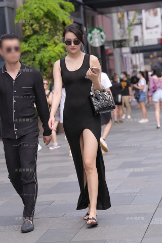 韵味的开叉长裙