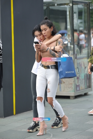 【凯恩赛帖】长腿紧身白裤牛仔