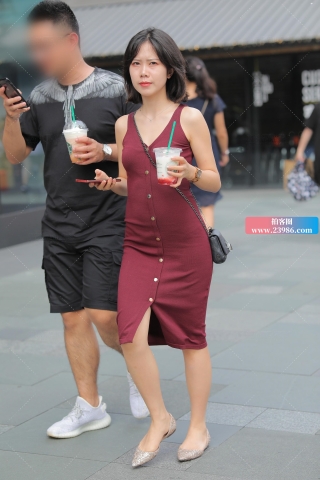 【凯恩赛贴】修身翘臀小妹