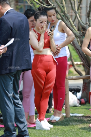 【小默赛帖】第1442篇★艳红，漂亮的美女★