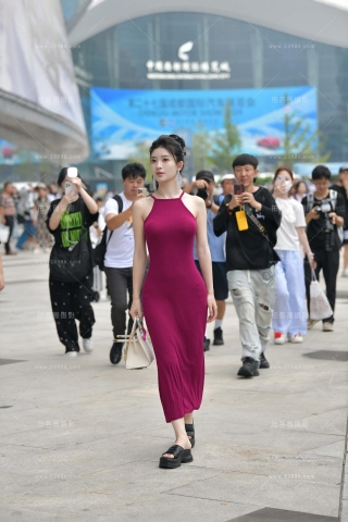 长裙大露背裙气质美女