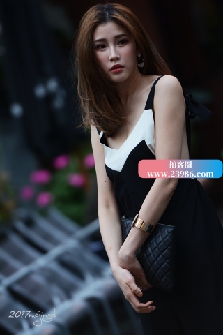 咔喳赛31 两个靓妹玩对拍，造型专业（18p）