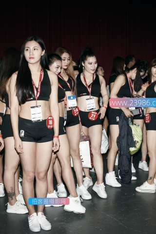 【咔喳赛贴】散打举牌女郎