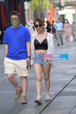 女朋友还是别人家的漂亮