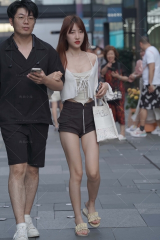 黑色热裤小女友（完整版）