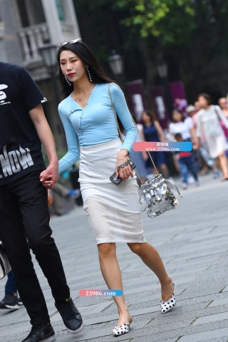 【咔喳赛贴】时尚白裙