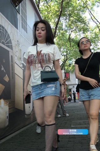 4K - 短裙长发丰腴美眉 [1.89 GB/MP4]（视频版）