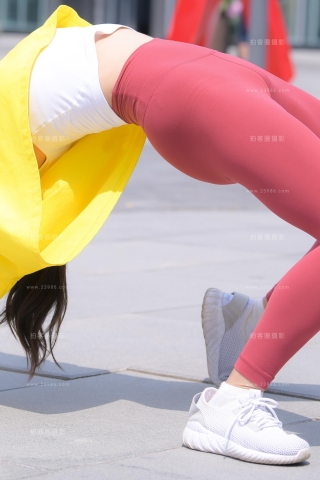 【红石赛帖】粉色紧身美女