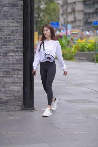 黑色紧身弹力裤小姐姐