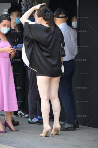 美腿高跟丰腴韵味朲槭