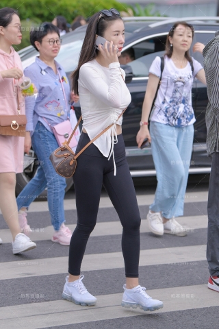 【视觉冲击赛贴】XING感黑色紧身裤**