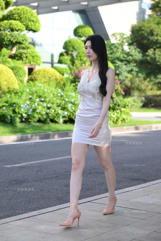 包臀裙高跟性感的弦子 【图片➕视频】