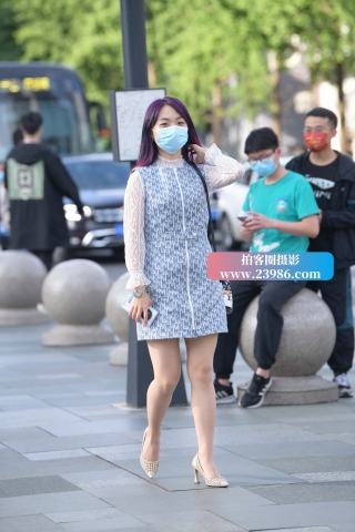 从眼睛可以看出，她好美~